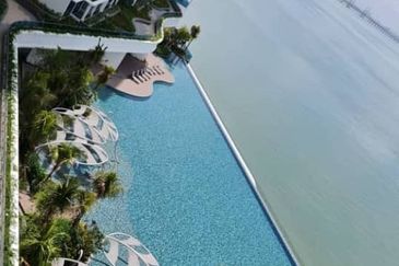 Queens Residences @ Queens Waterfront