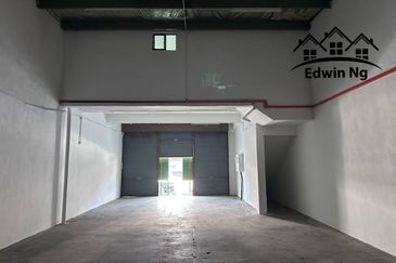 1.5 Storey Terrace Factory/Warehouse @ Kawasan Perusahaan Ringan Juru, Simpang Ampat