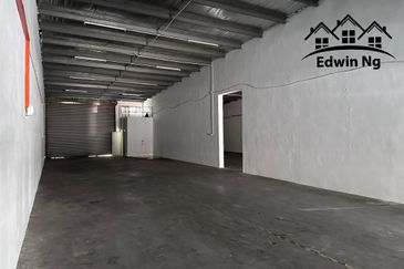 1.5 Storey Terrace Factory/Warehouse @ Kawasan Perusahaan Ringan Juru, Simpang Ampat