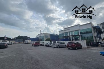 1.5 Sty Semi-D Factory @ Taman Industri Dahlia, Mak Mandin, Butterworth, Seberang Perai