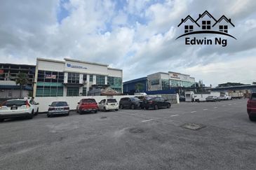 1.5 Sty Semi-D Factory @ Taman Industri Dahlia, Mak Mandin, Butterworth, Seberang Perai