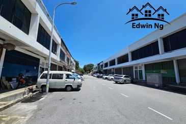 1.5 Storey Terrace Factory/Warehouse @ Kawasan Perusahaan Ringan Juru, Simpang Ampat