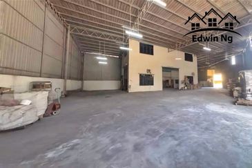 1.5 Storey Semi-D Factory/Warehouse @ Kawasan Industri Ringan Permatang Tinggi, Bukit Mertajam