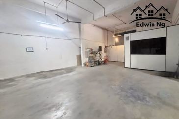 1.5 Storey Semi-D Factory/Warehouse @ Kawasan Industri Ringan Permatang Tinggi, Bukit Mertajam