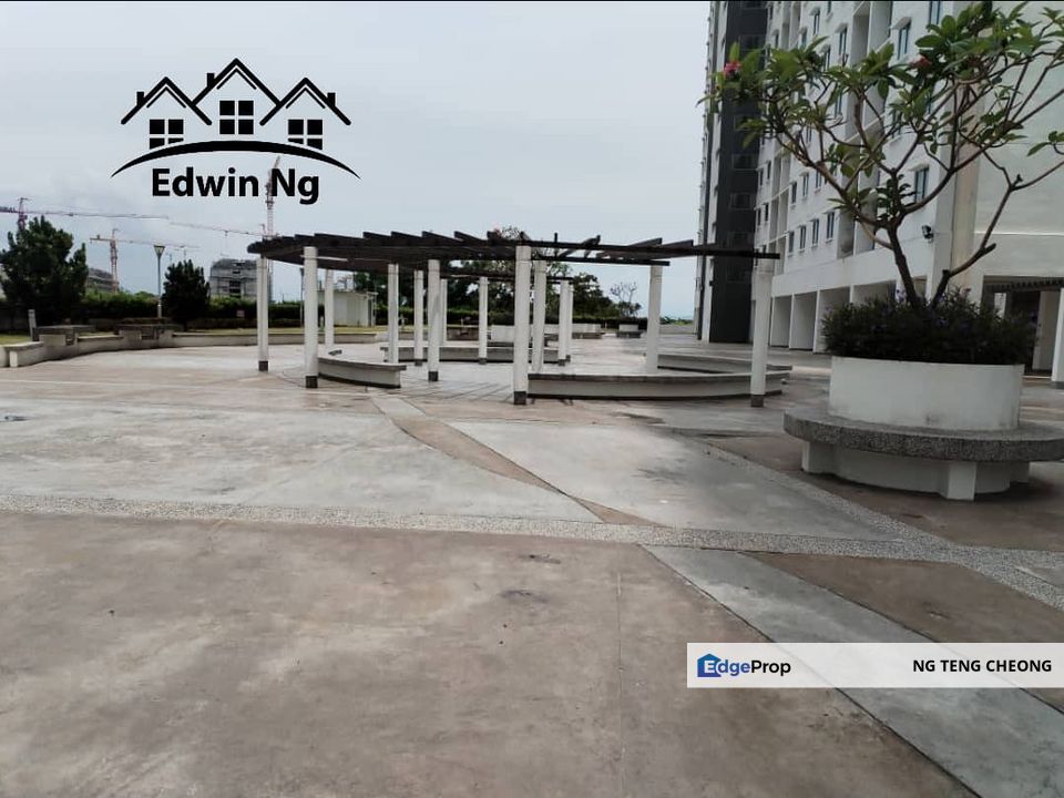 Centrio Avenue Apartment at Gelugor, High Floor, Partially Furnished & Renovated, Penang, Gelugor