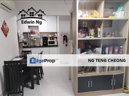 Centrio Avenue Apartment at Gelugor, High Floor, Partially Furnished & Renovated, Penang, Gelugor