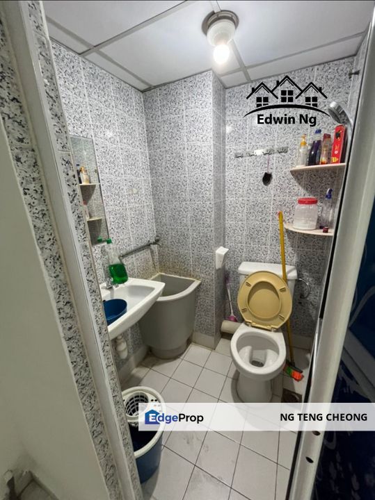 BJ Court Apartment at Bukit Jambul, High Floor, Partially Furnished & Renovated, Penang, Bukit Jambul