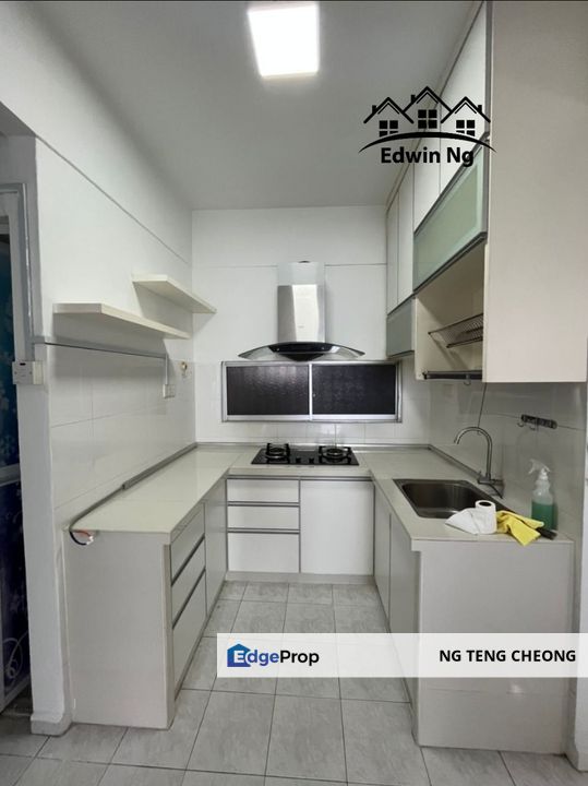 BJ Court Apartment at Bukit Jambul, High Floor, Partially Furnished & Renovated, Penang, Bukit Jambul