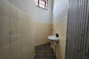 Ground Floor Light Industrial Factory/Warehouse at Kawasan Perindustrian Teras Jaya, Butterworth