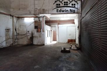 1.5 Storey Terrace Factory/Warehouse @ Taman Perindustrian Ringan Usahajaya