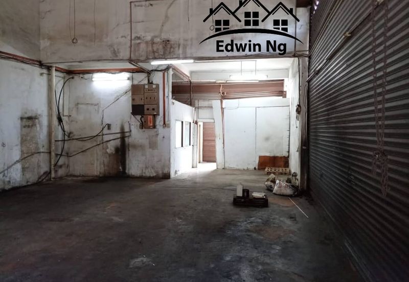 1.5 Storey Terrace Factory/Warehouse @ Taman Perindustrian Ringan Usahajaya