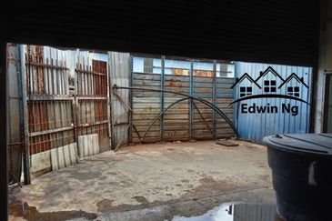 1.5 Storey Terrace Factory/Warehouse @ Taman Perindustrian Ringan Usahajaya