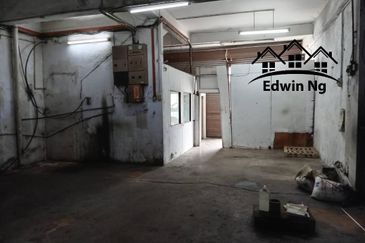 1.5 Storey Terrace Factory/Warehouse @ Taman Perindustrian Ringan Usahajaya