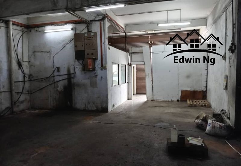 1.5 Storey Terrace Factory/Warehouse @ Taman Perindustrian Ringan Usahajaya