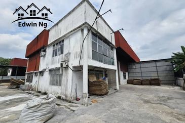 1.5 Storey Semi-D Factory/Warehouse @ Taman Paya Serdang, Lunas, Kedah, Easy Access to BKE