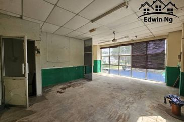 1.5 Storey Semi-D Factory/Warehouse @ Taman Paya Serdang, Lunas, Kedah, Easy Access to BKE