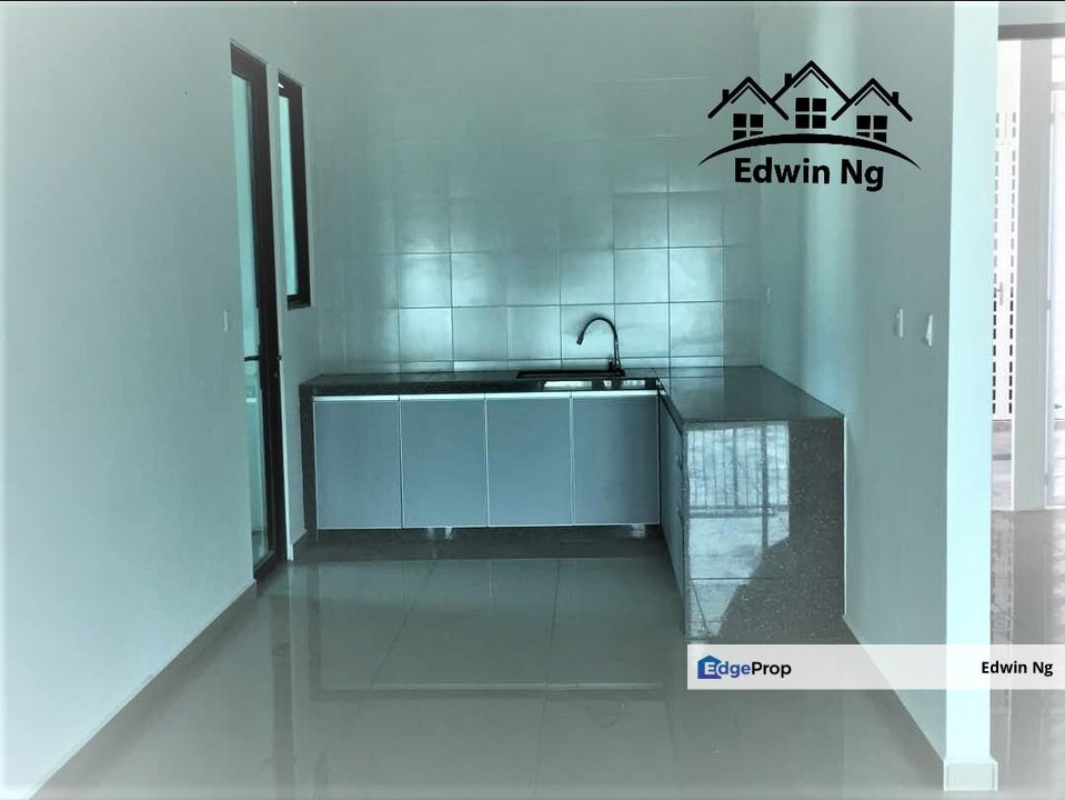 Tree Sparina at Bayan Lepas, Middle Floor, Corner Unit, Airport View & Sea View, Penang, Bayan Lepas