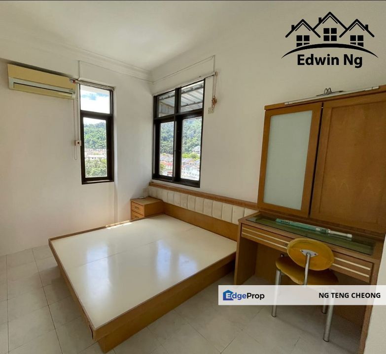 Pangsapuri Sri Abadi at Sungai Ara, Middle Floor, Partly Furnished, 1 Carpark, Penang, Sungai Ara