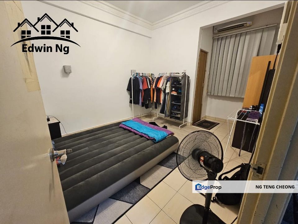 Saujana Damai Apartment at Bayan Lepas, Middle Floor, Partly Furnished, Airport View and Seaview, Penang, Bayan Lepas