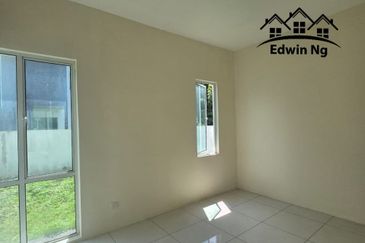3 Storey Bungalow Villa at Garden Residency, Machang Bubok, Alma