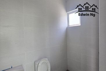 3 Storey Bungalow Villa at Garden Residency, Machang Bubok, Alma