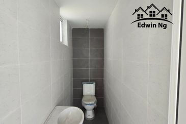 3 Storey Bungalow Villa at Garden Residency, Machang Bubok, Alma