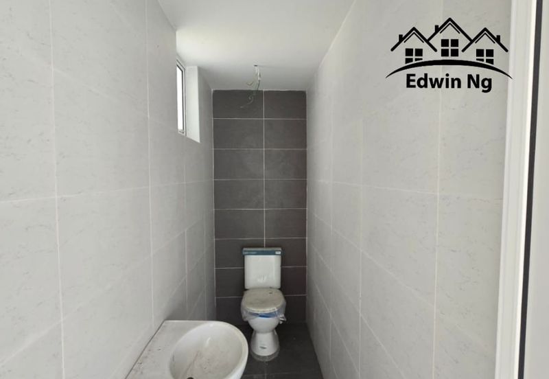 3 Storey Bungalow Villa at Garden Residency, Machang Bubok, Alma