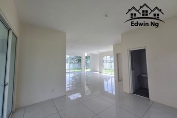 3 Storey Bungalow Villa at Garden Residency, Machang Bubok, Alma