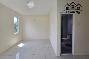 3 Storey Bungalow Villa at Garden Residency, Machang Bubok, Alma