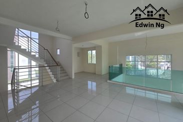 3 Storey Bungalow Villa at Garden Residency, Machang Bubok, Alma