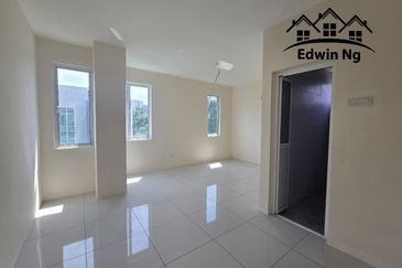 3 Storey Bungalow Villa at Garden Residency, Machang Bubok, Alma