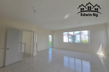 3 Storey Bungalow Villa at Garden Residency, Machang Bubok, Alma