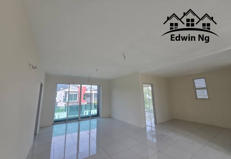 3 Storey Bungalow Villa, Corner Unit at Garden Residency, Machang Bubok, Alma