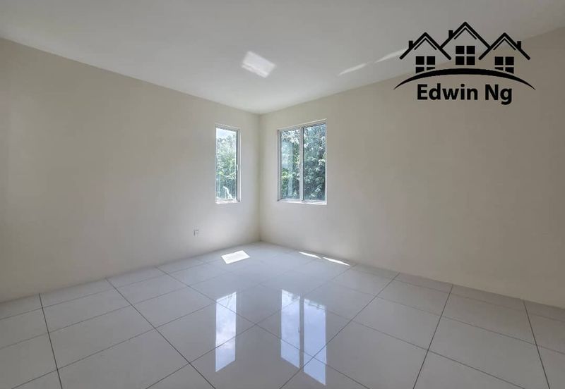 3 Storey Bungalow Villa, Corner Unit at Garden Residency, Machang Bubok, Alma