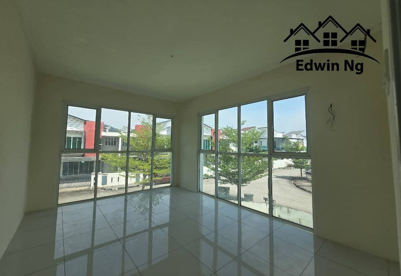 3 Storey Bungalow Villa, Corner Unit at Garden Residency, Machang Bubok, Alma