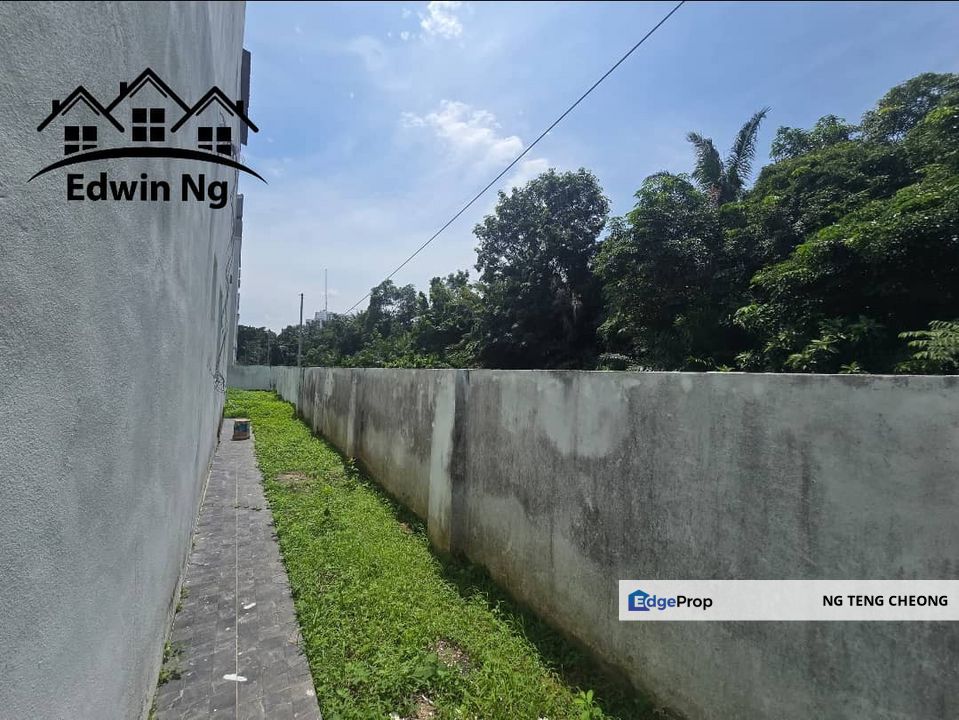 3 Storey Bungalow Villa, Corner Unit at Garden Residency, Machang Bubok, Alma, Penang, Bukit Mertajam