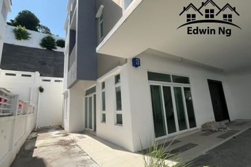 Cypress Villa @ Desaria