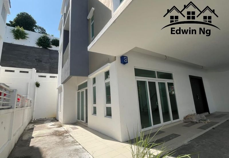 Cypress Villa @ Desaria