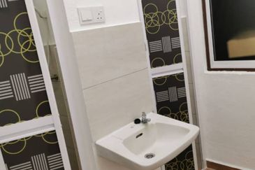 Taman Sri Setia Flat