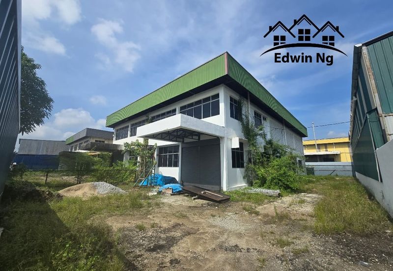 1.5 Storey Semi-D Factory @ Kawasan Perindustrian Valdor, Simpang Ampat, Near Batu Kawan