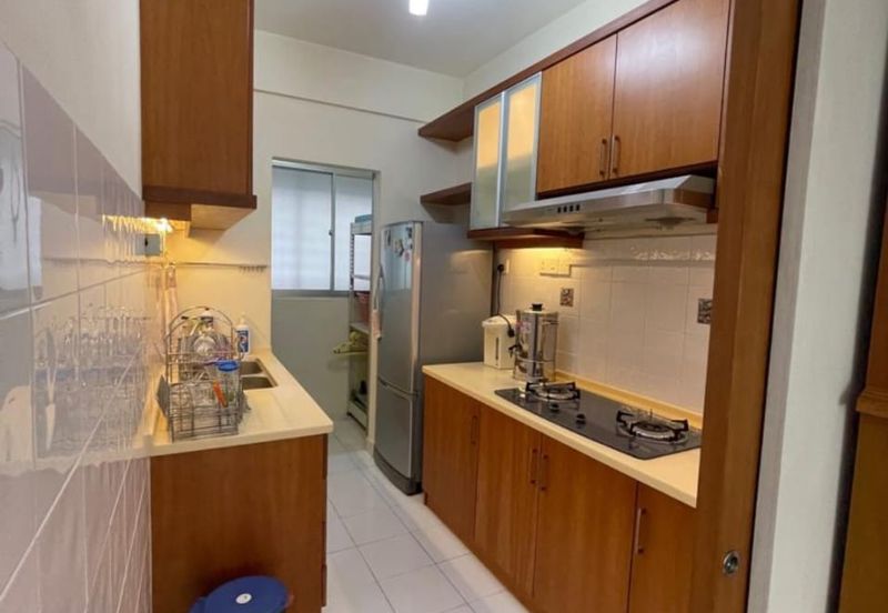 University Place (Plaza Ivory)