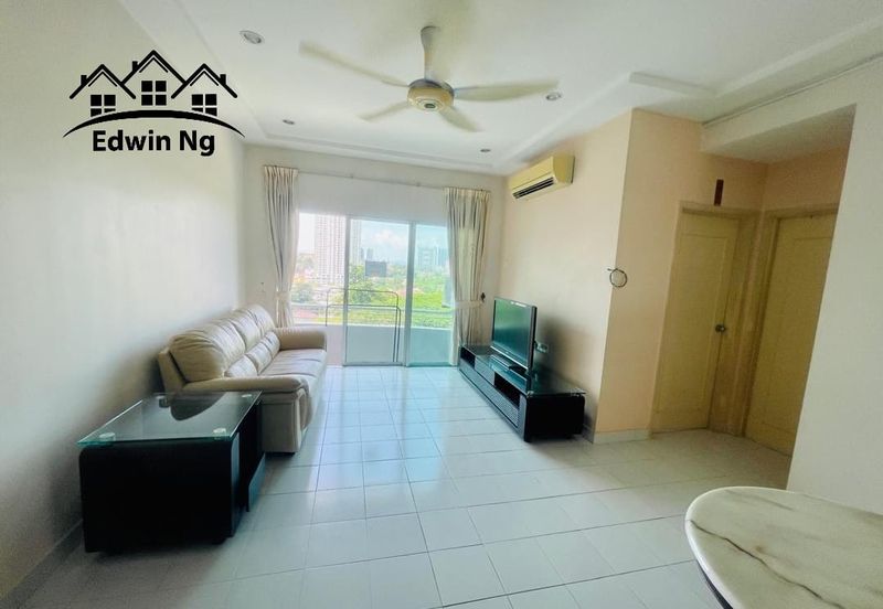 University Place (Plaza Ivory)