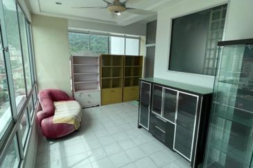 University Place (Plaza Ivory)