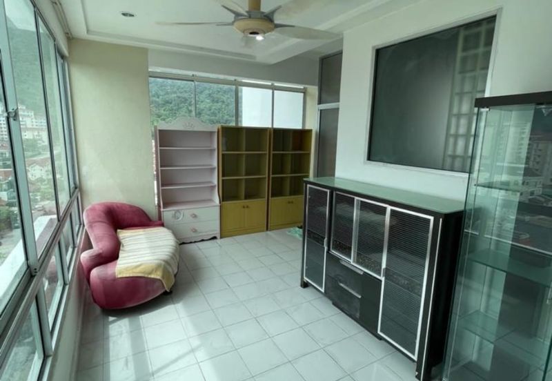 University Place (Plaza Ivory)