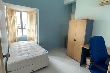 University Place (Plaza Ivory)