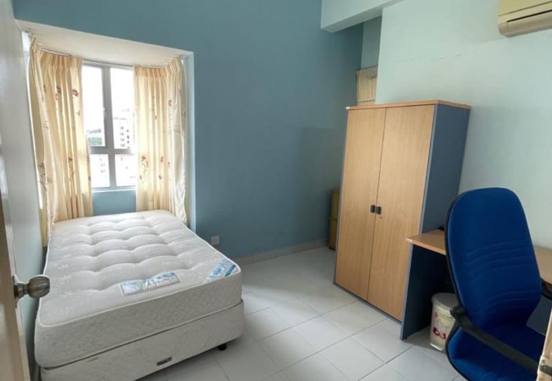 University Place (Plaza Ivory)