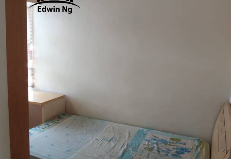 University Place (Plaza Ivory)