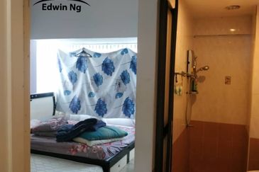 University Place (Plaza Ivory)