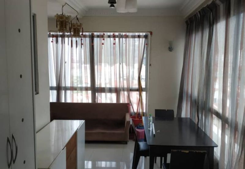 University Place (Plaza Ivory)