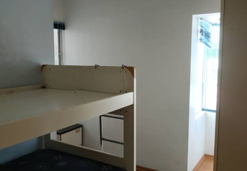 University Place (Plaza Ivory)